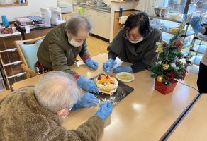 クリスマスケーキ作り🍰