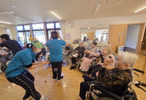 月風ユニット　節分　豆まき